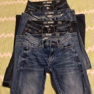 The Buckle Men’s or Boys Bootcut Jeans 👖 25S